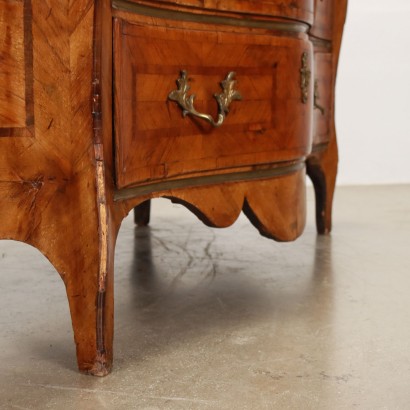 Sicilian chest of drawers