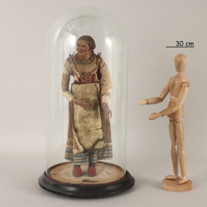 Estatua de figura popular en estuche