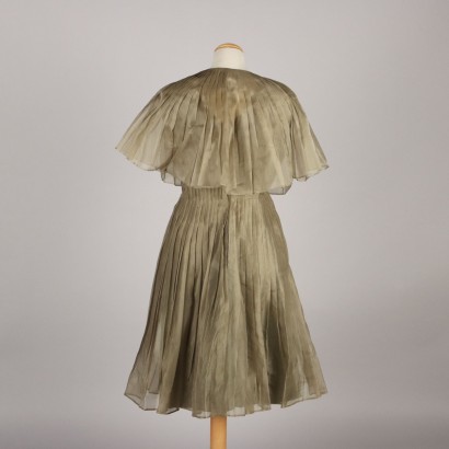 Vestido vintage con capa