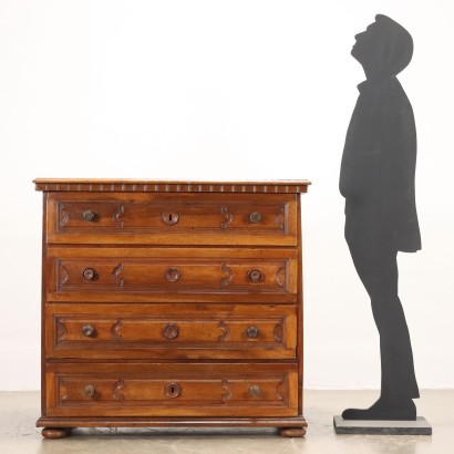 Commode de style baroque