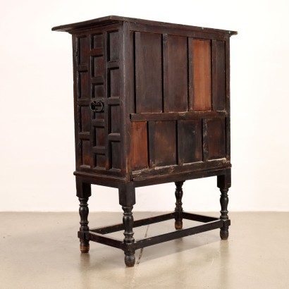 Armoire de style nord-européen