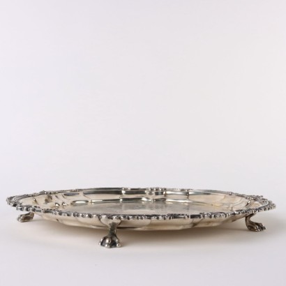 Soporte de plata, bandeja de plata.