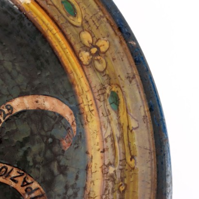 Coppia di Piatti da Parata in Maiolica
