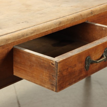 Umbertino table