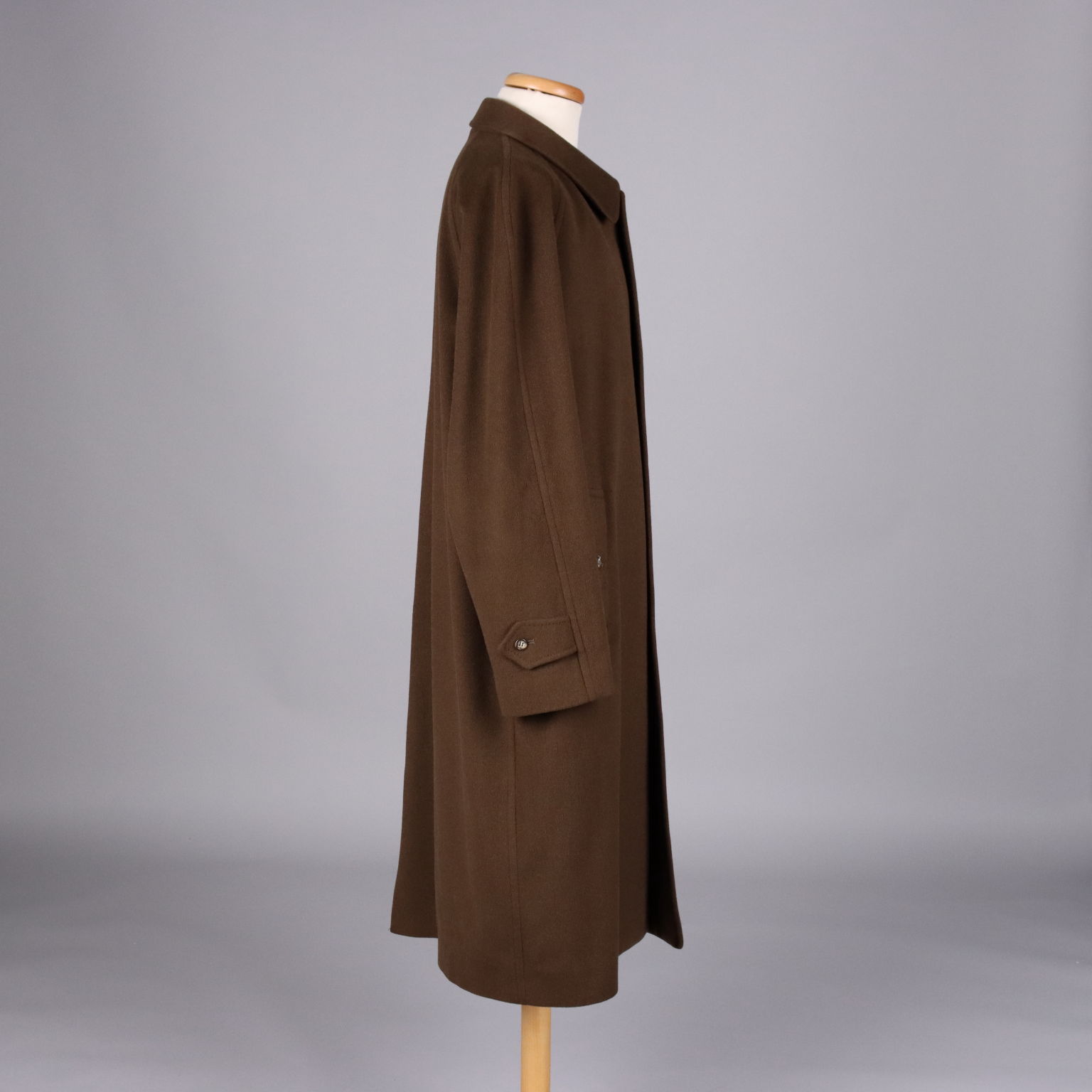 Vintage Burberrys Men's Coat Size 32 1980s-90s Brown Cashmere
