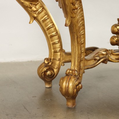 Console in Eclectic Style Bearing Etic