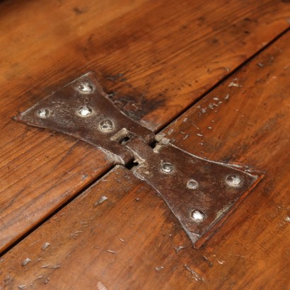 Solapa Construida con Madera Antigua