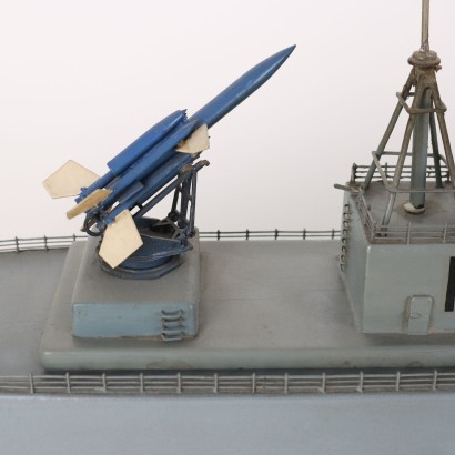 Navire de guerre en bois