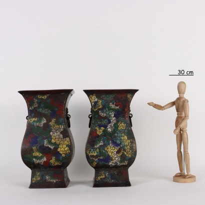Par de jarrones de bronce cloisonné