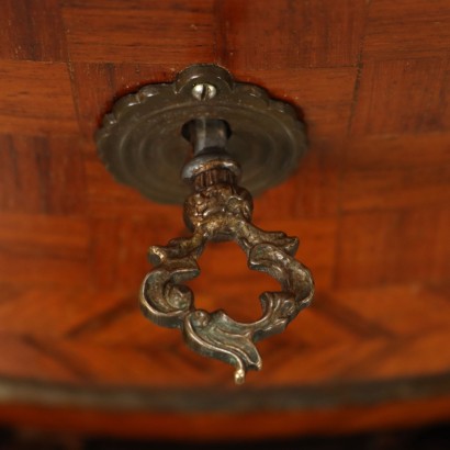 Coppia Comodini in Stile Rococò