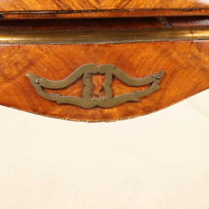 Coppia Comodini in Stile Rococò