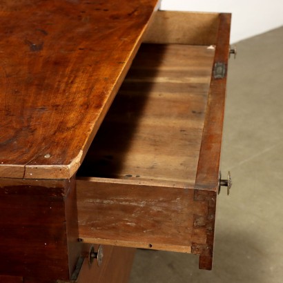 Empire chest of drawers