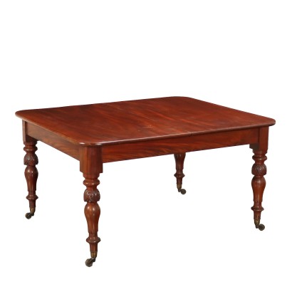 Extendable table