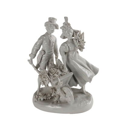 Grupo Escultórico en Porcelana Blanca de