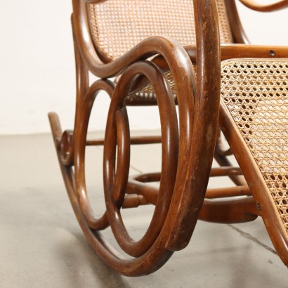 Poltrona a Dondolo Thonet