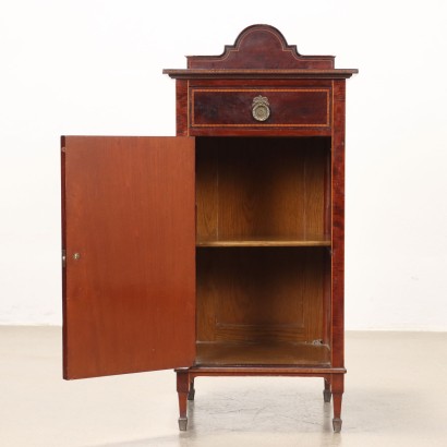 Style bedside table