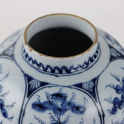 Delft vase