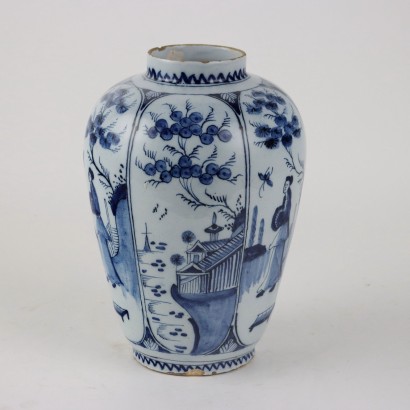 Delft vase