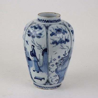 Delft vase