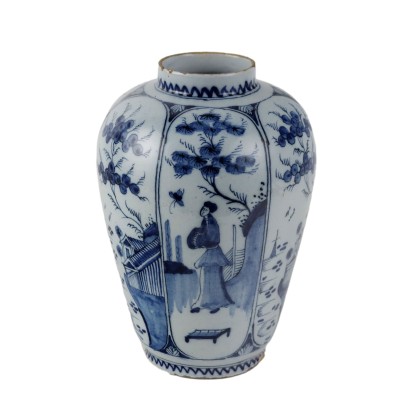 Delft vase