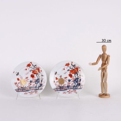 Coppia di Piatti in Maiolica Manifattura