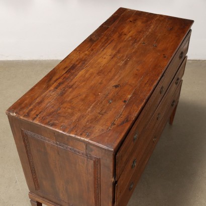 Cassettone Neoclassico in Noce