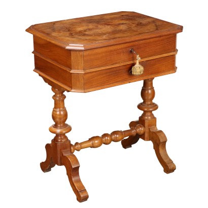 mesa de trabajo umbertino