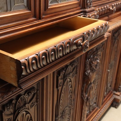 Neorenaissance-Bücherregal aus Walnussholz