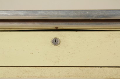 Scrivania; alluminio, metallo, legno ricoperto in formica