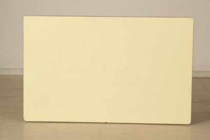 Scrivania; alluminio, metallo, legno ricoperto in formica