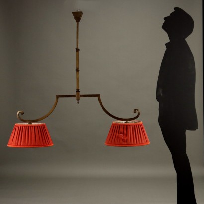 Par de candelabros de latón