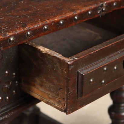 Tavolino Barocco Emiliano in Noce