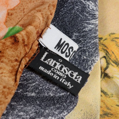 Moschino Écharpe "Ceci n'est pas%,Écharpe Moschino "Ceci n'est pas%,Écharpe Moschino "Ce n'est pas%,Écharpe Moschino "Ceci est un