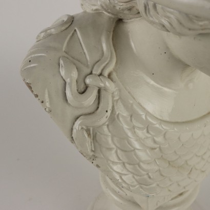 Busto de Minerva en cemento vidriado