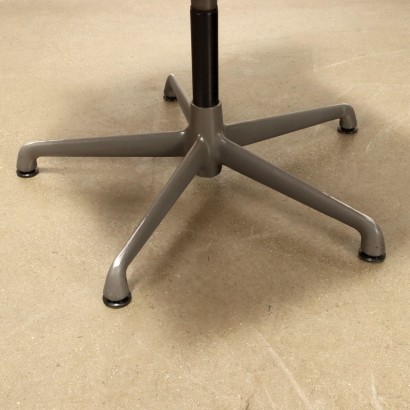 Sechs Drehstühle Charles & Ray Eames,Charles & Ray Eames,Charles & Ray Eames,Charles & Ray Eames,Charles & Ray Eames,Charles & Ray Eams,Charles & Ray Eams,Charles & Ray Eames,Charles & Ray Eames