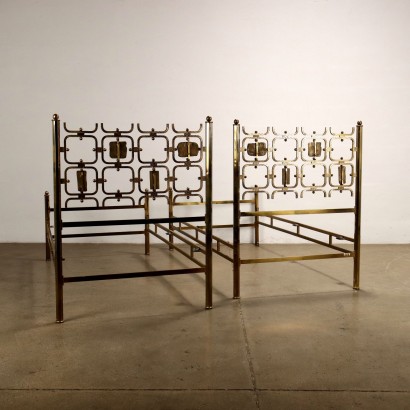 Paire de lits, lits en laiton des années 1960, lits simples en laiton des années 1960