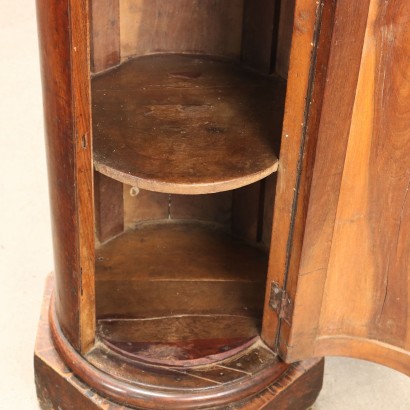 Comodino a colonna