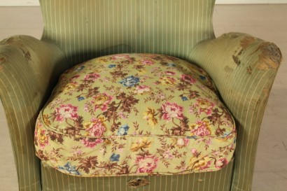 Poltrona anni 50,imbottitura a molle, rivestimento in tessuto.