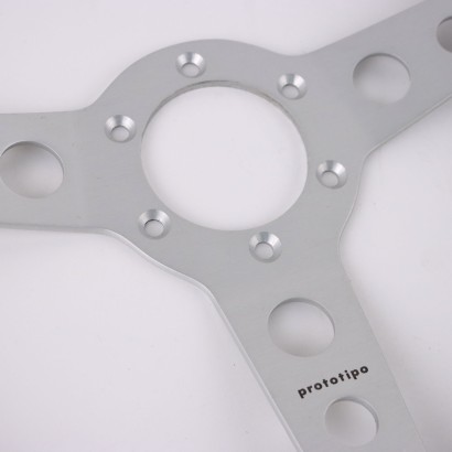 Volante prototipo Momo