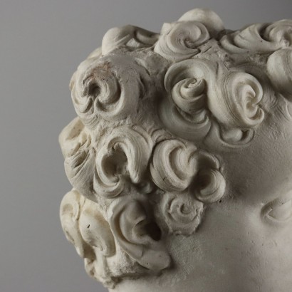 Un erma di giovane in marmo ,Un'Erma di Giovane in Marmo ,Busto di Giovane in Marmo