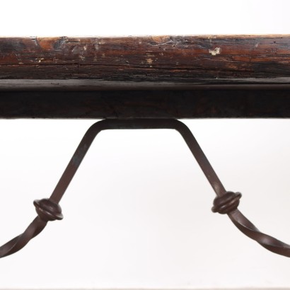Mesa de estilo renacentista, Mesa de estilo renacentista en castaño