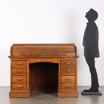 Roller desk