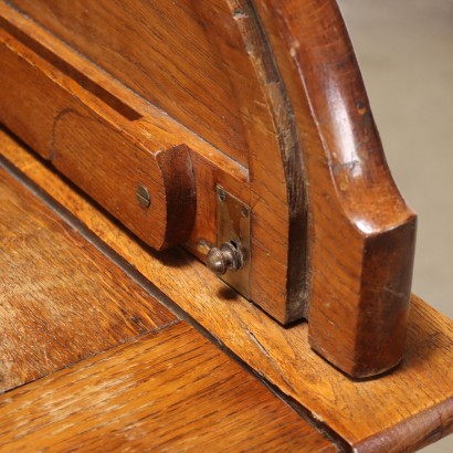 Roller desk