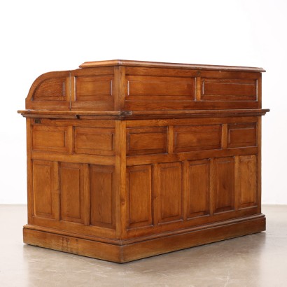 Roller desk