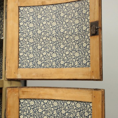 Pair of corner units