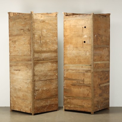 Pair of corner units