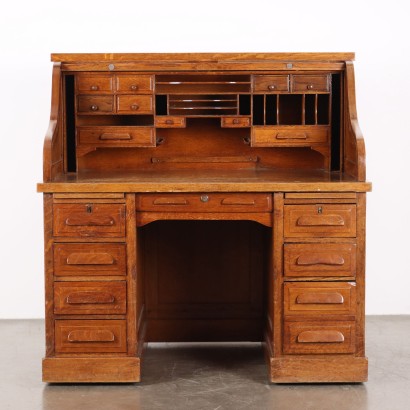 Roller desk