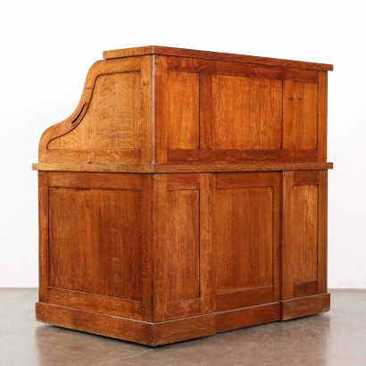 Roller desk