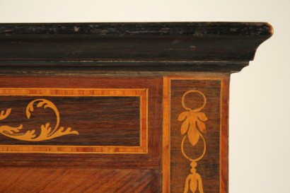 Settimanale stile neoclassico