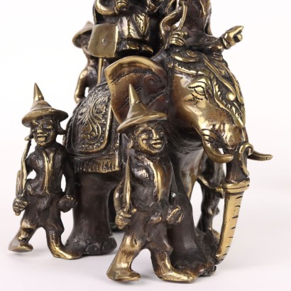 Maharajá sobre elefantes de latón